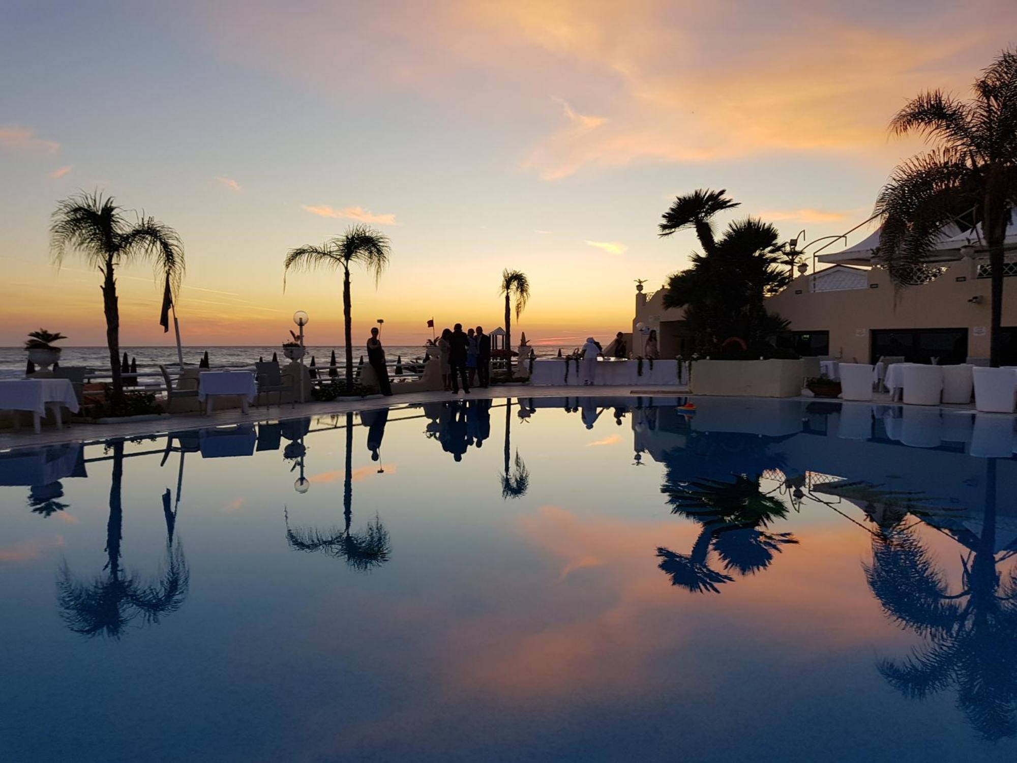 Hotel La Playa 스펠론가 외부 사진